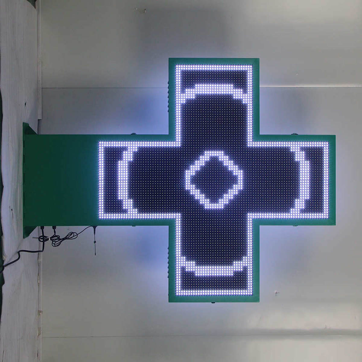led cross screen