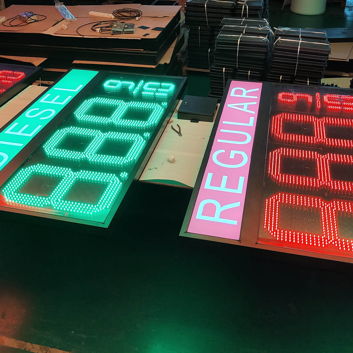 UNLEADED canopy signs