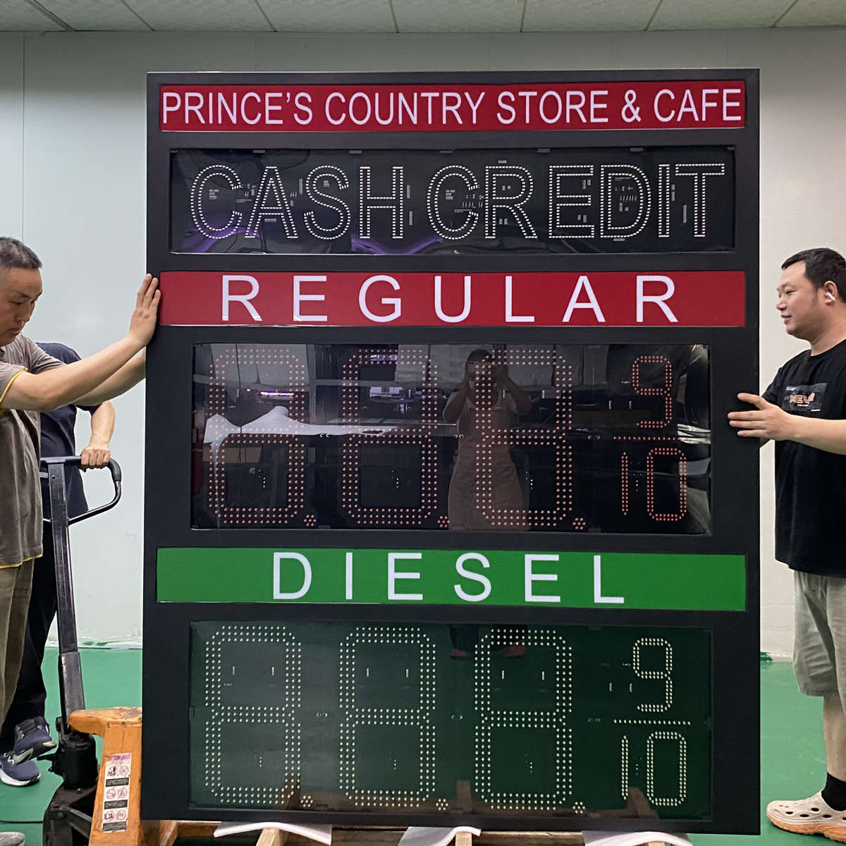 CASH led petro sign