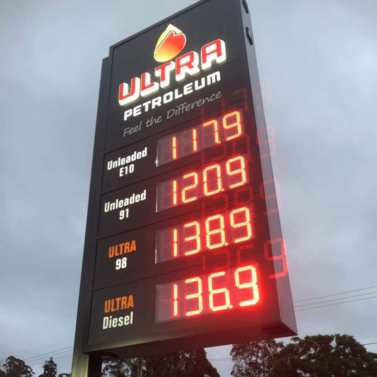 led gas price sign case