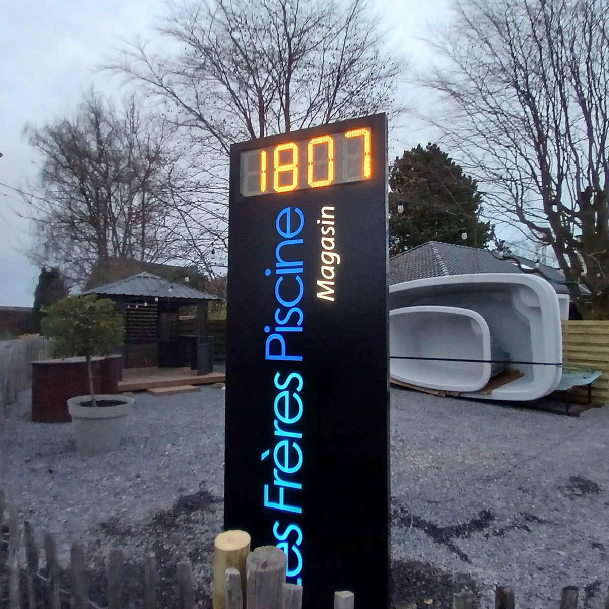 led gas price sign case