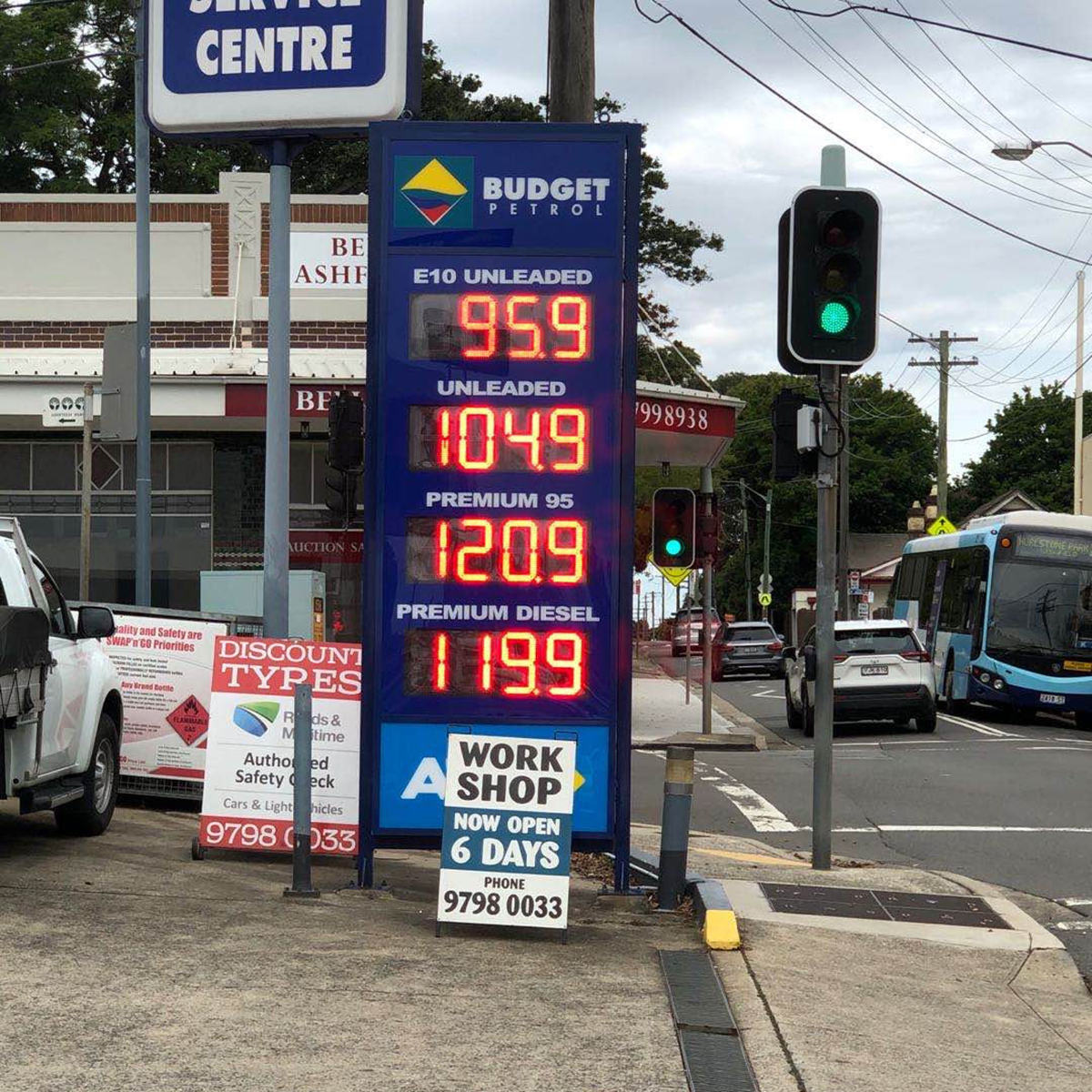 led gas price sign case