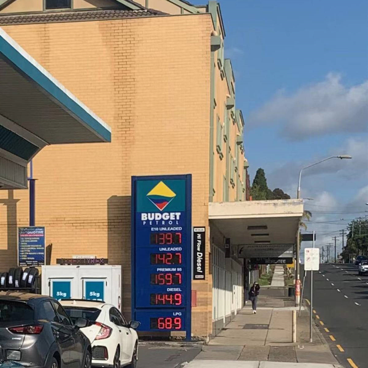 led gas price sign case