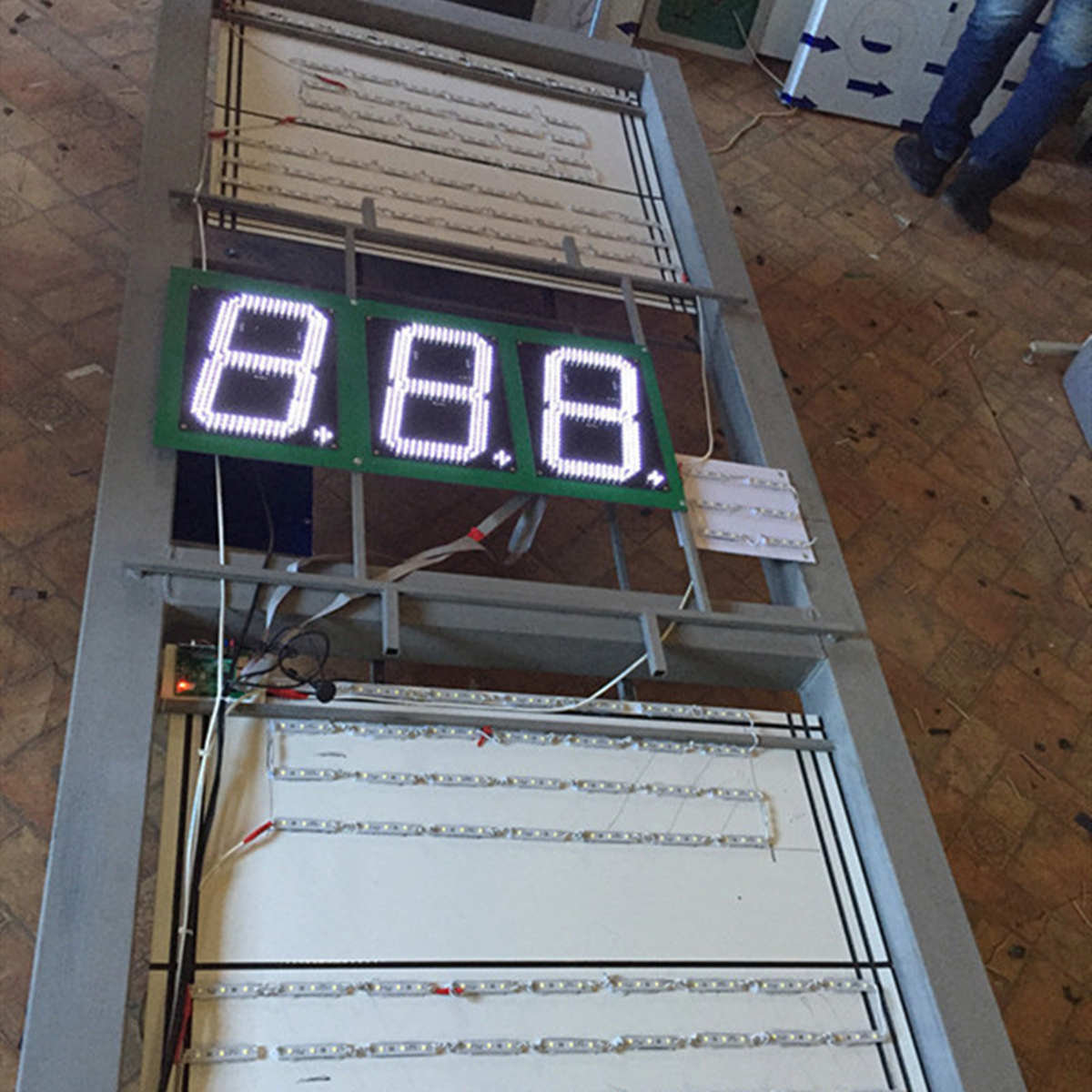 led gas price sign case